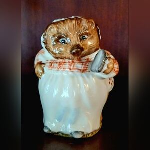 Vintage Beatrix Potter Mrs. Tiggy-Winkle Beswick England